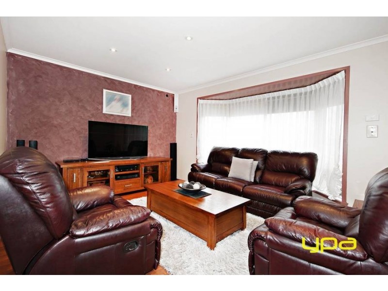 2 Aitken Drive, Delahey VIC 3037