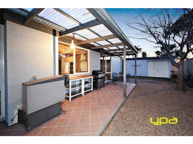 14 Banchory Avenue, Hillside VIC 3037