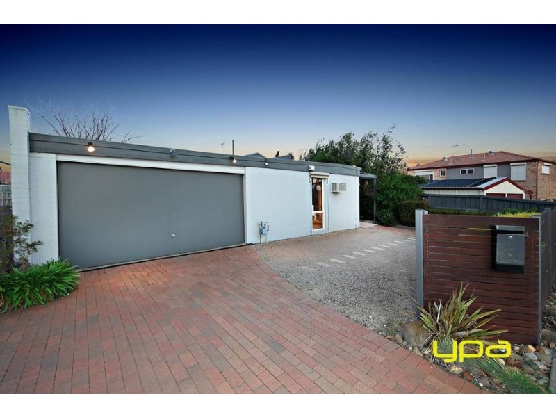 14 Banchory Avenue, Hillside VIC 3037