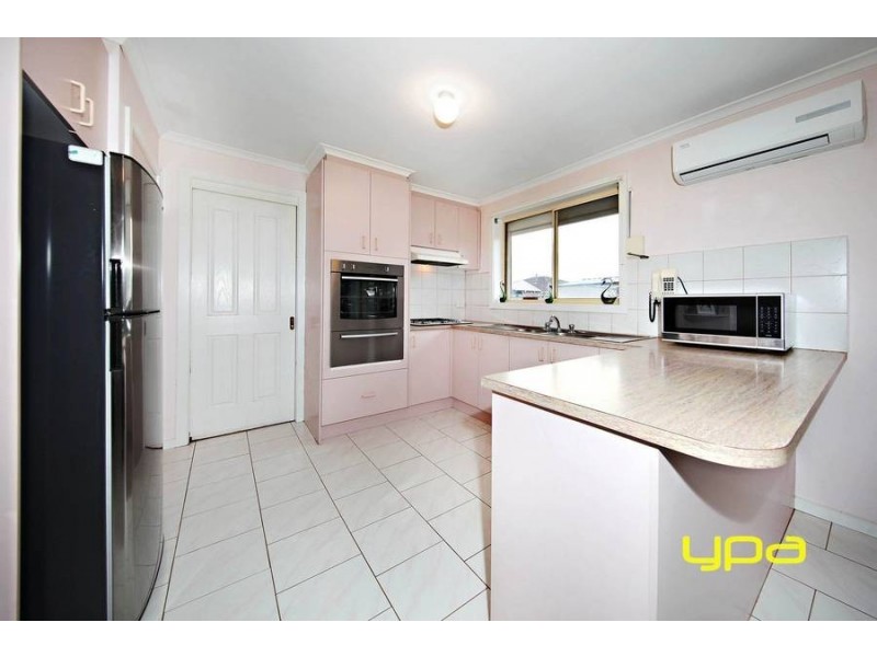 17 Meade Way, Sydenham VIC 3037