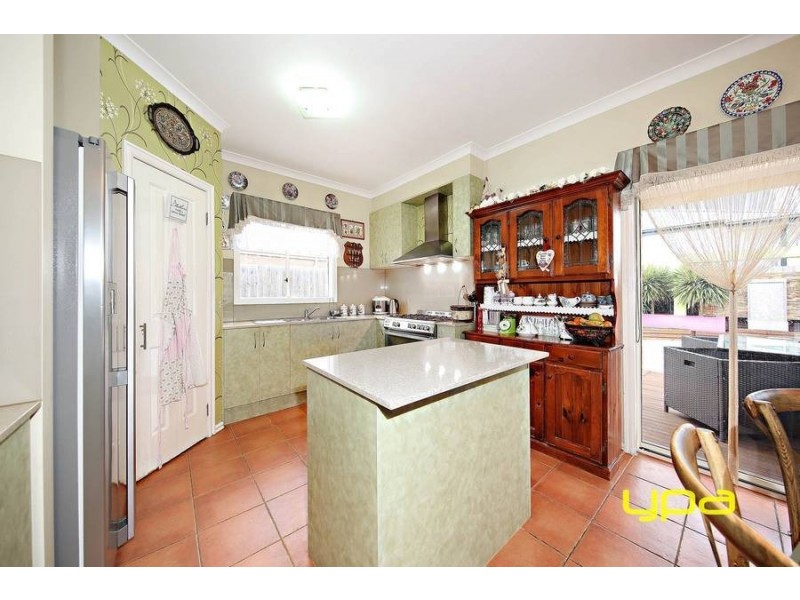 3 Cronulla Way, Taylors Hill VIC 3037