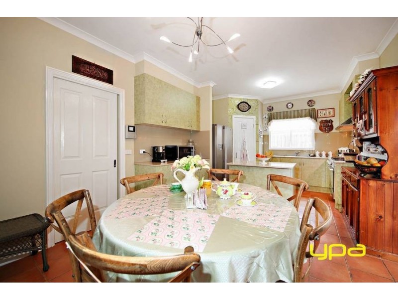 3 Cronulla Way, Taylors Hill VIC 3037