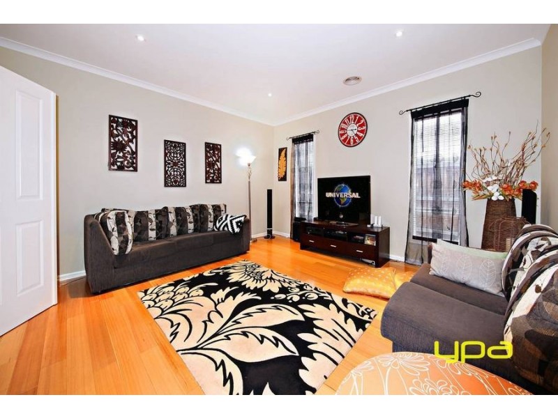 3 Cronulla Way, Taylors Hill VIC 3037