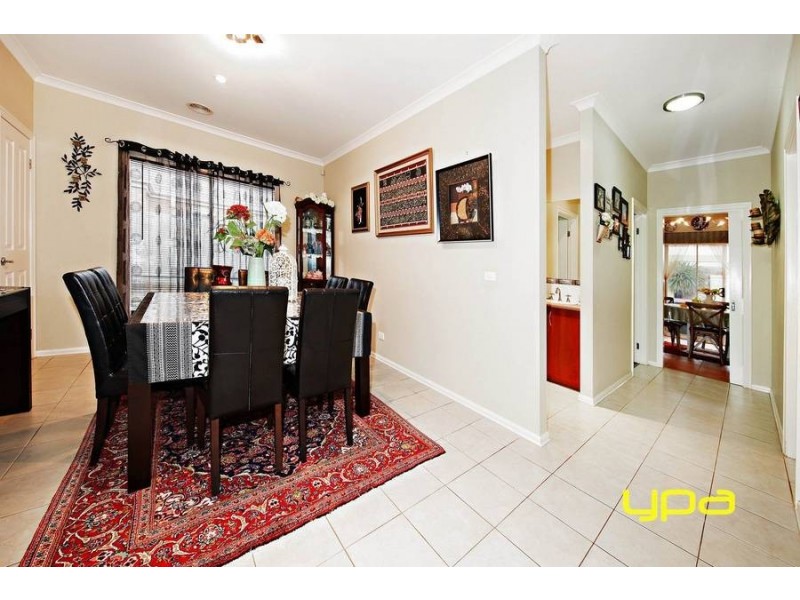 3 Cronulla Way, Taylors Hill VIC 3037