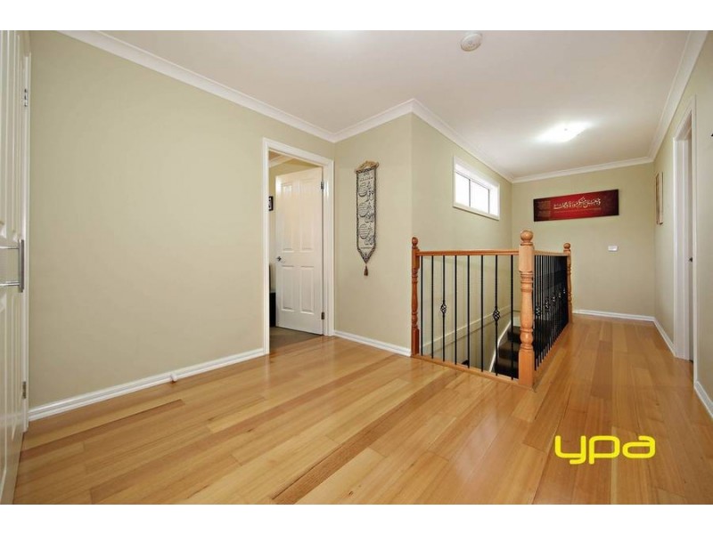 3 Cronulla Way, Taylors Hill VIC 3037