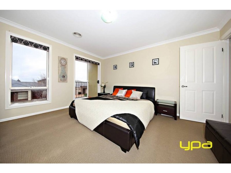 3 Cronulla Way, Taylors Hill VIC 3037