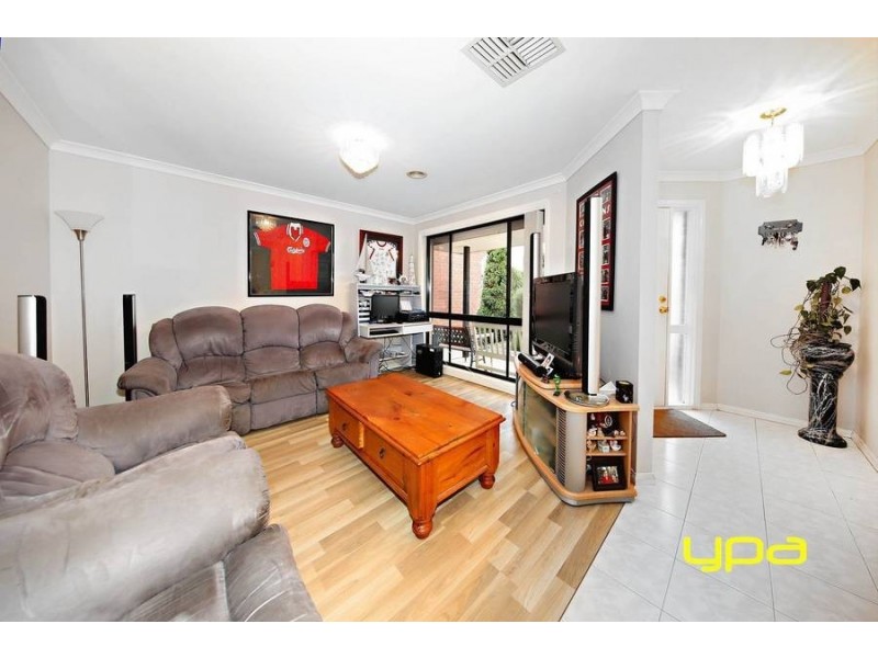 1 Shaw Court, Delahey VIC 3037