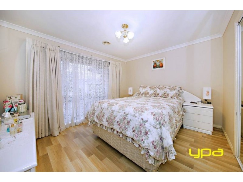 1 Shaw Court, Delahey VIC 3037