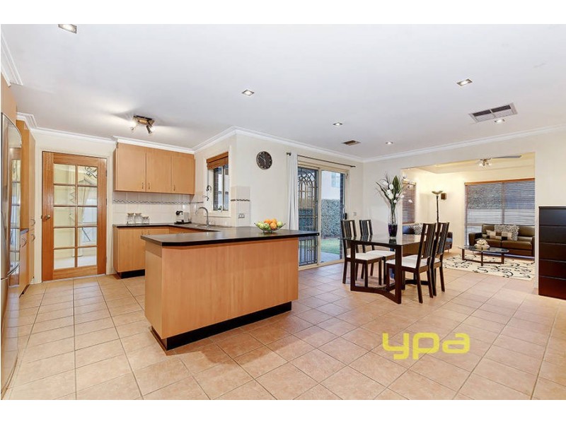 19 Rose Hedge Drive, Sydenham VIC 3037