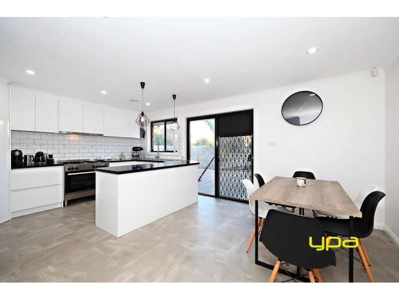 1/12 Tarrant Court, Keilor Downs VIC 3038