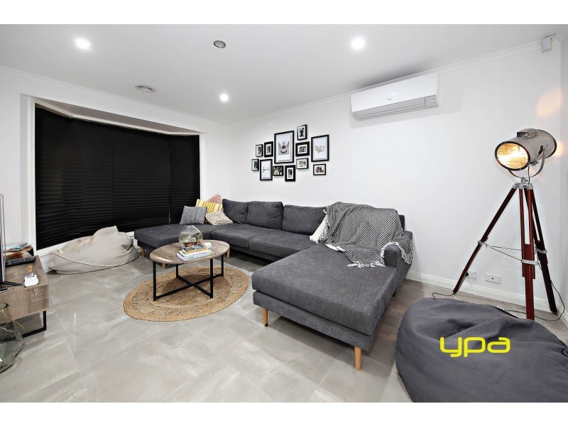 1/12 Tarrant Court, Keilor Downs VIC 3038