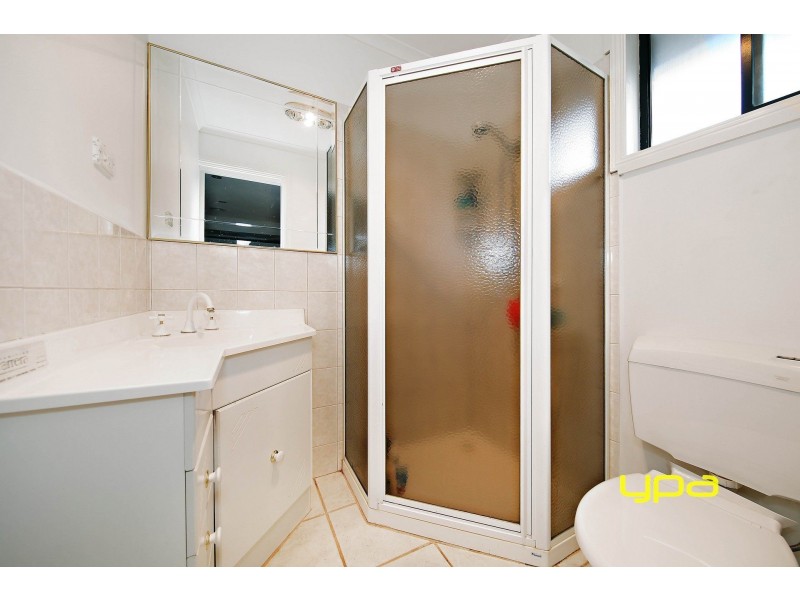 1/12 Tarrant Court, Keilor Downs VIC 3038