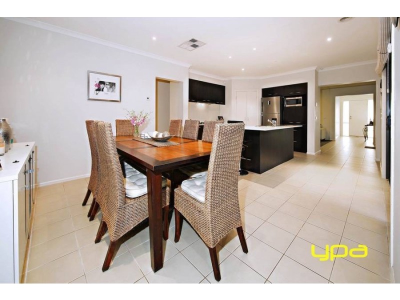 48 Domain Drive, Hillside VIC 3037