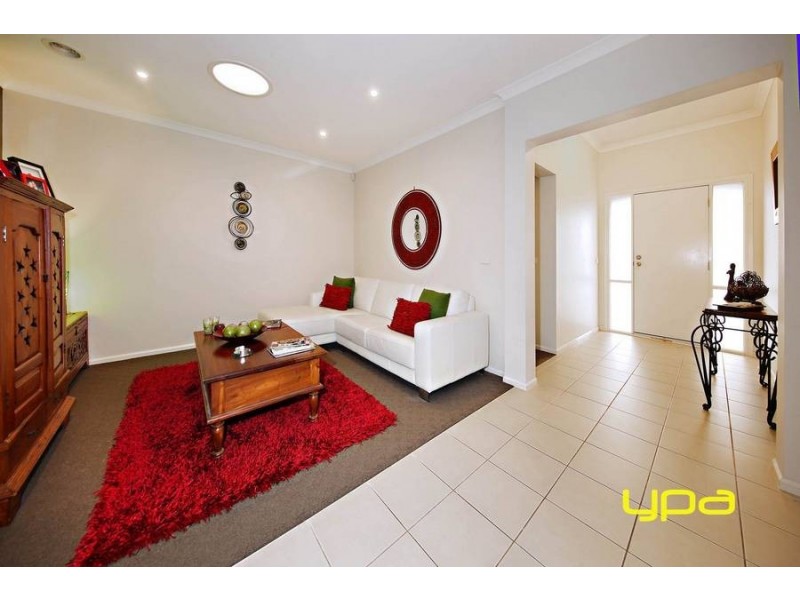 48 Domain Drive, Hillside VIC 3037