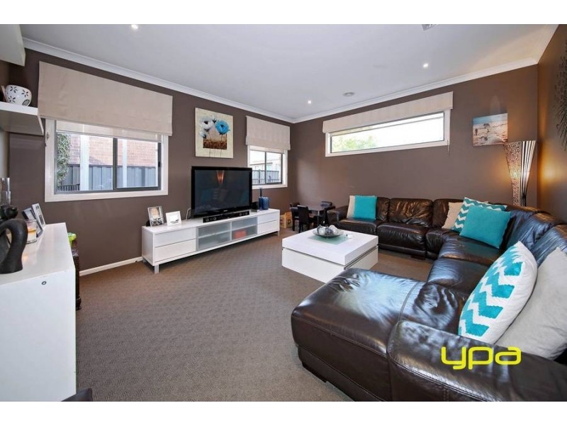 48 Domain Drive, Hillside VIC 3037