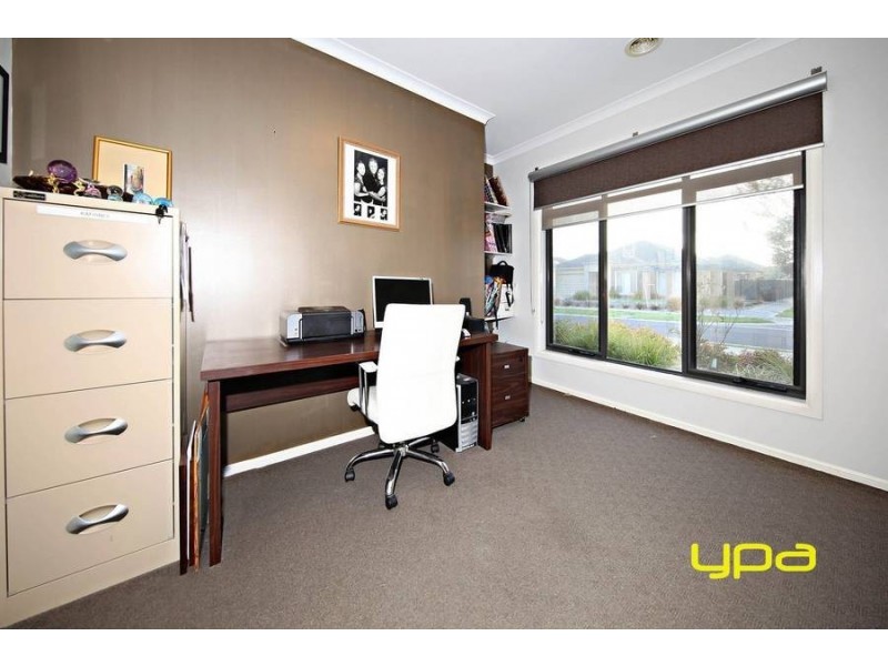 48 Domain Drive, Hillside VIC 3037