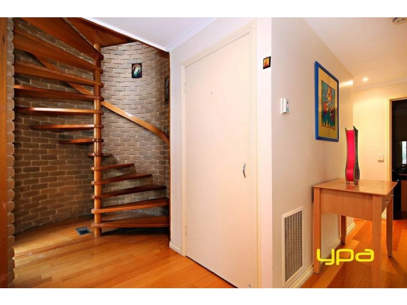 52 Rutherglen Way, Taylors Lakes VIC 3038