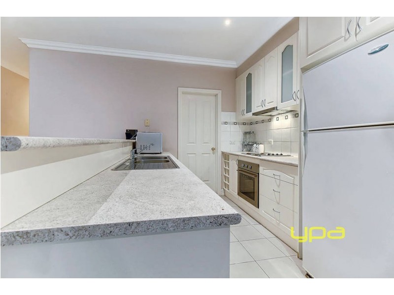 1/8 Lorraine Court, Hillside VIC 3037