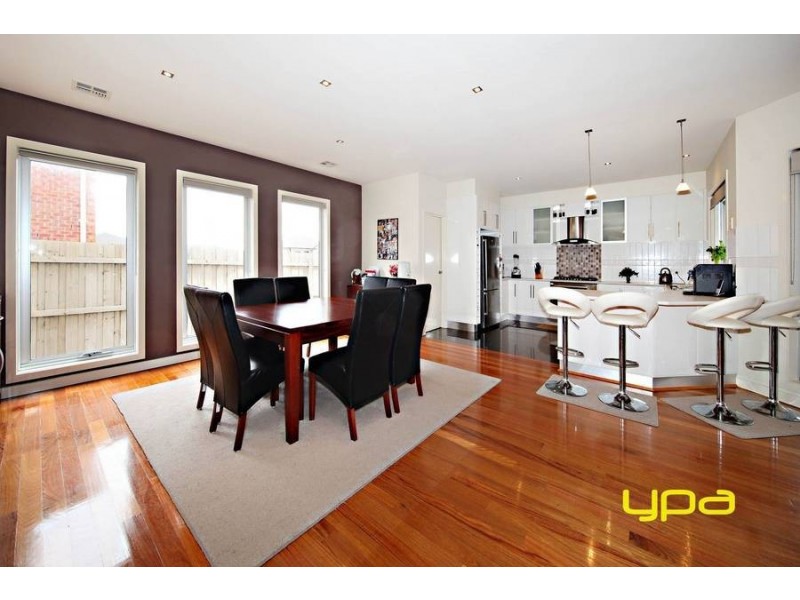 6 Coogee Drive, Taylors Hill VIC 3037