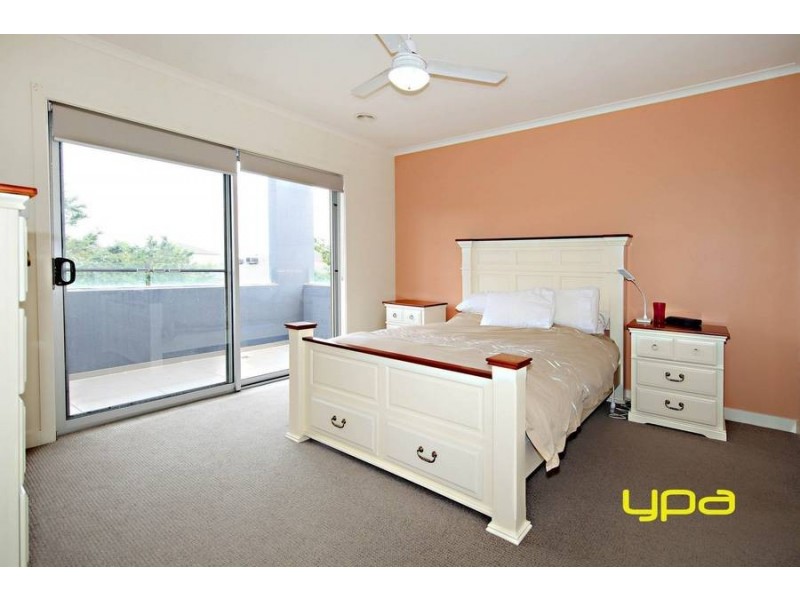 6 Coogee Drive, Taylors Hill VIC 3037