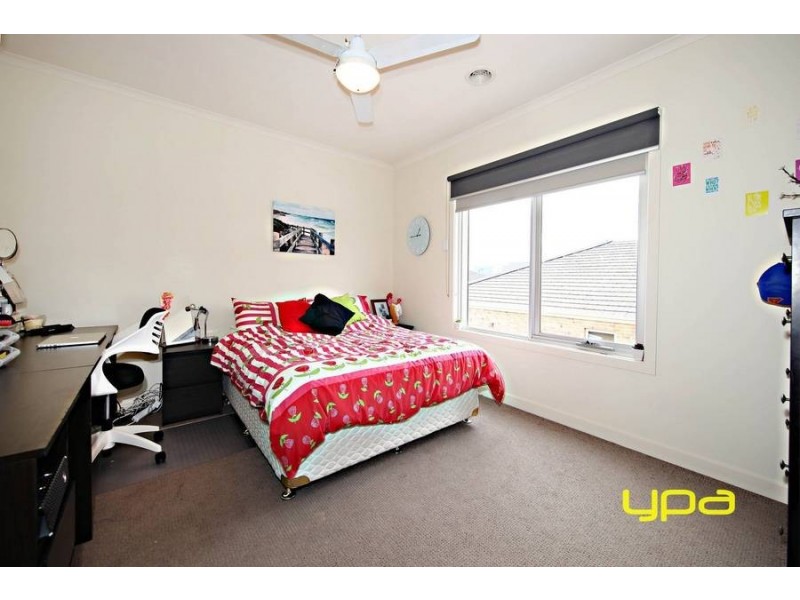 6 Coogee Drive, Taylors Hill VIC 3037