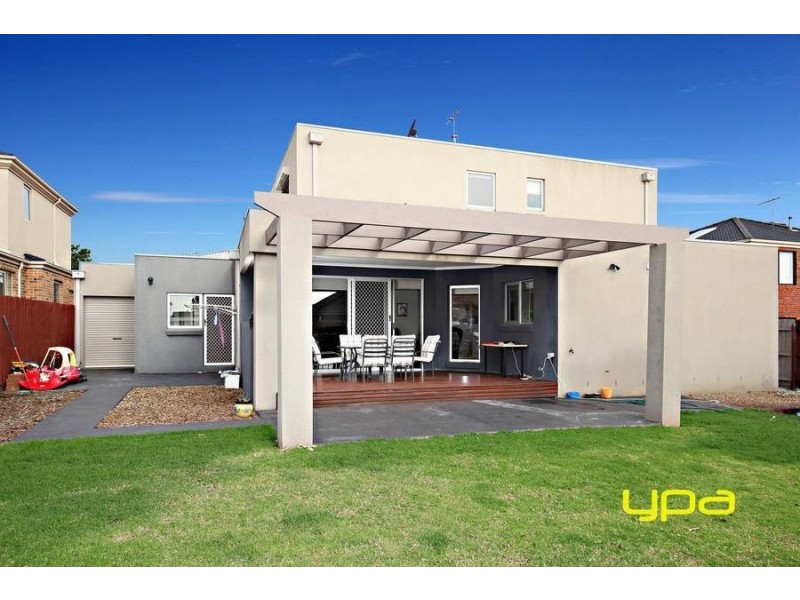 6 Coogee Drive, Taylors Hill VIC 3037