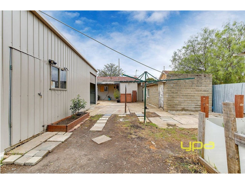 4 Vista Street, St Albans VIC 3021