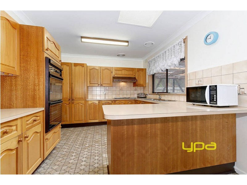 16 Apollo Road, Taylors Lakes VIC 3038