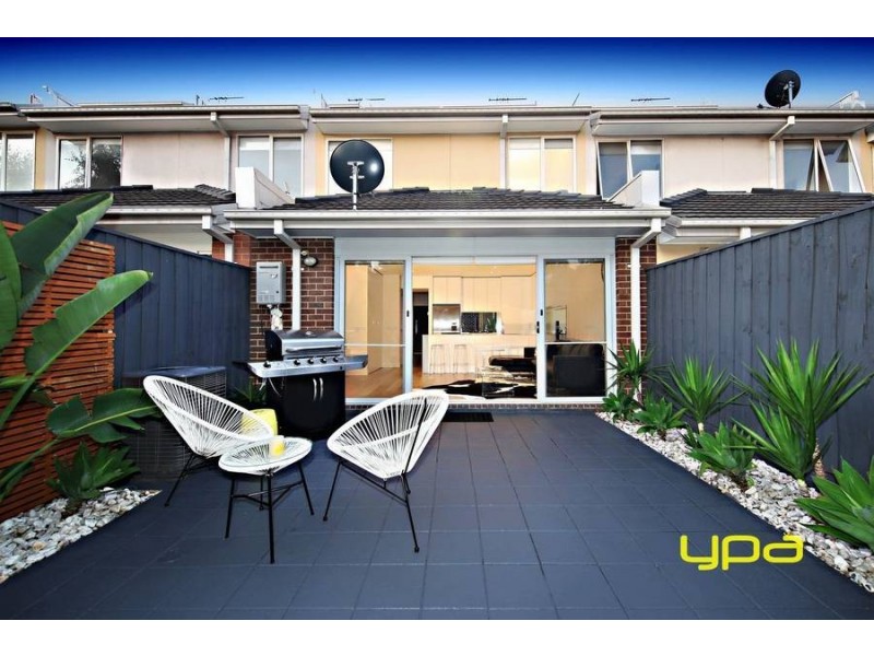 3a Wentworth Drive, Taylors Lakes VIC 3038