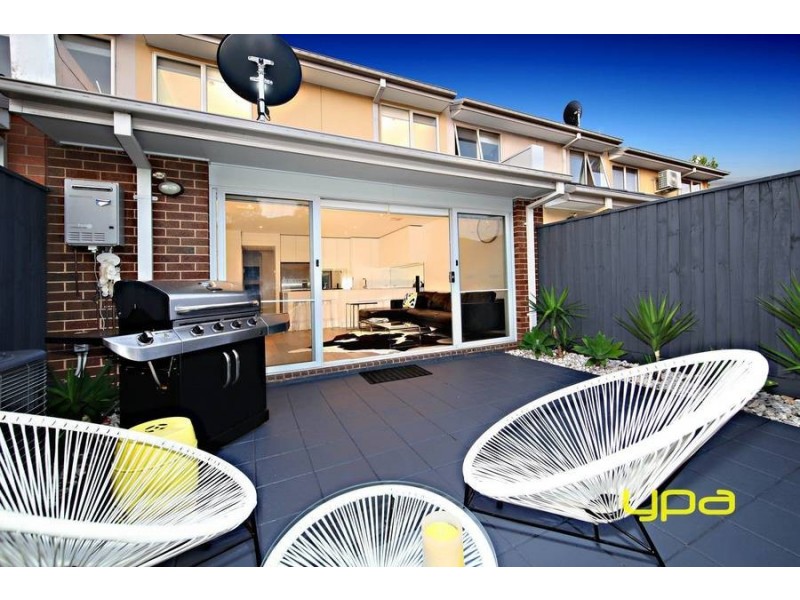 3a Wentworth Drive, Taylors Lakes VIC 3038