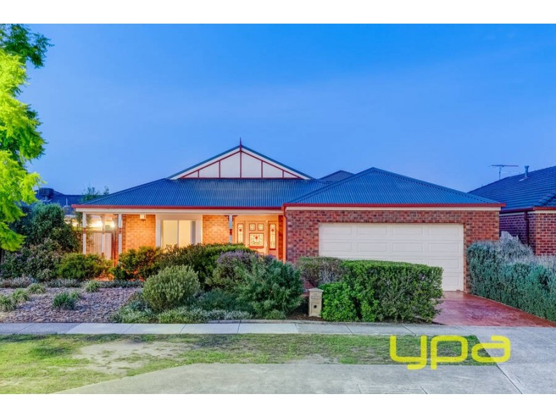 44 Taylors Hill Blvd, Taylors Hill VIC 3037
