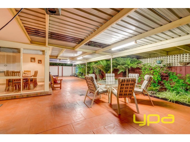 44 Taylors Hill Blvd, Taylors Hill VIC 3037