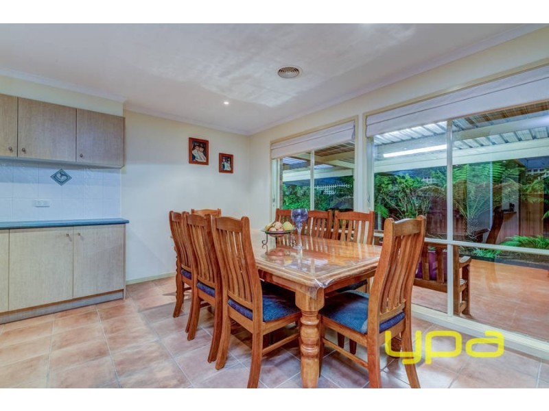44 Taylors Hill Blvd, Taylors Hill VIC 3037