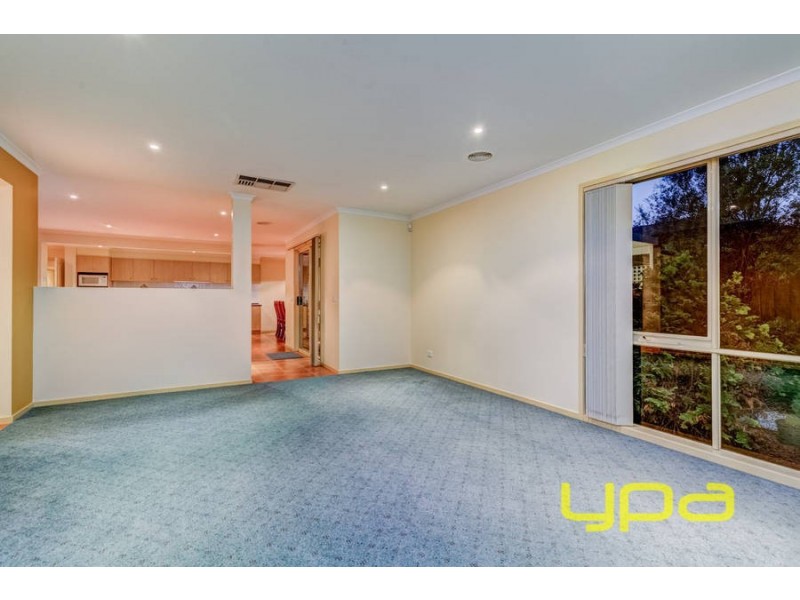 44 Taylors Hill Blvd, Taylors Hill VIC 3037