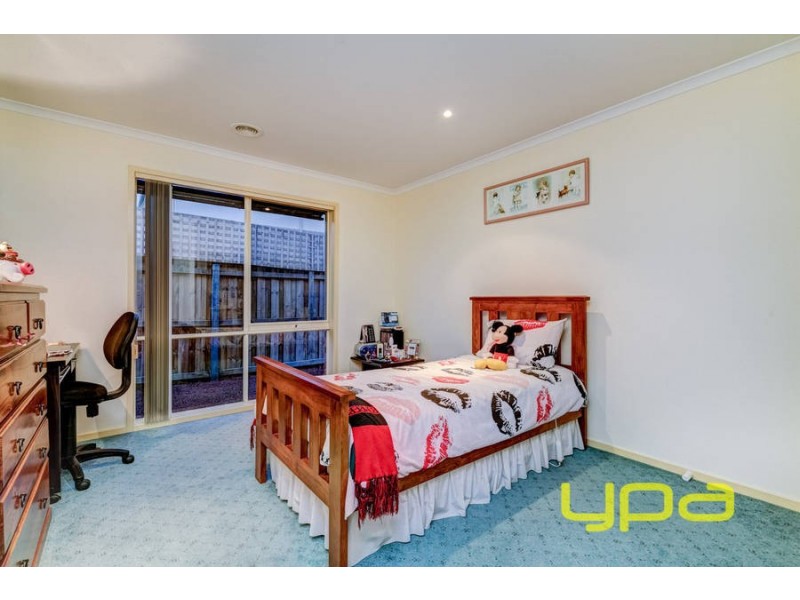 44 Taylors Hill Blvd, Taylors Hill VIC 3037