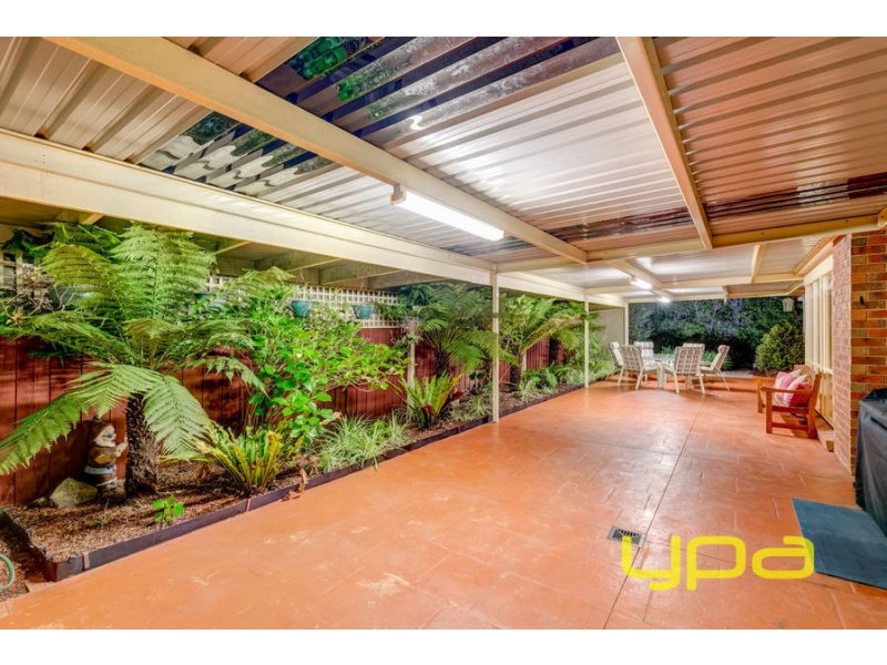 44 Taylors Hill Blvd, Taylors Hill VIC 3037