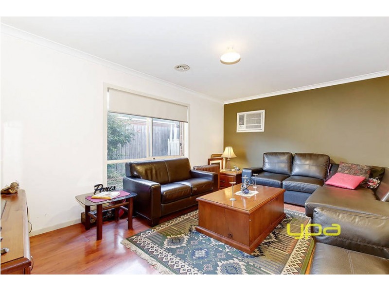 2/180 Copernicus Way, Keilor Downs VIC 3038