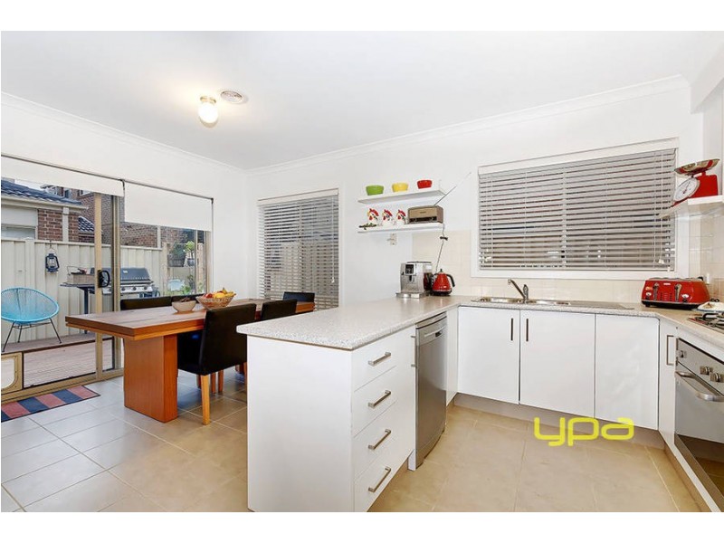 22 Richie Circuit, Hillside VIC 3037