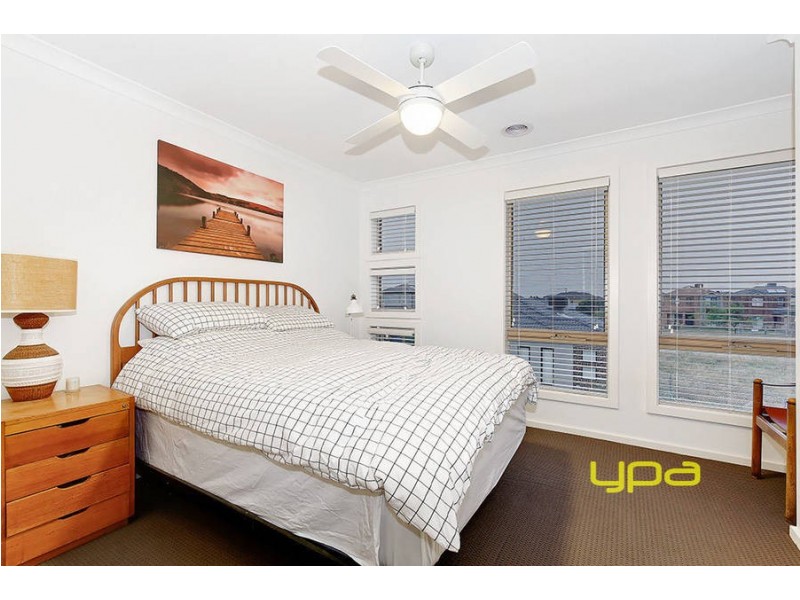 22 Richie Circuit, Hillside VIC 3037