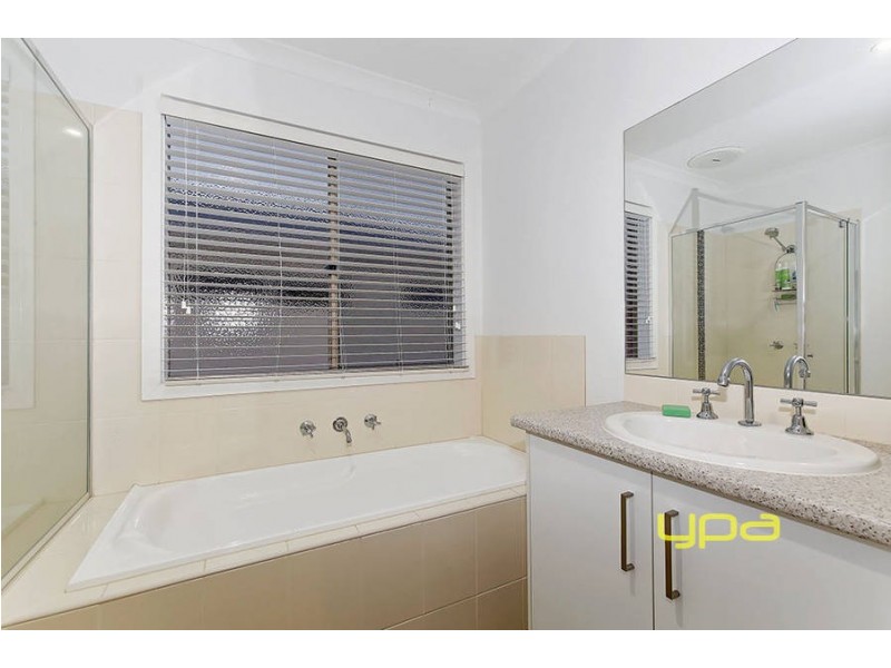 22 Richie Circuit, Hillside VIC 3037