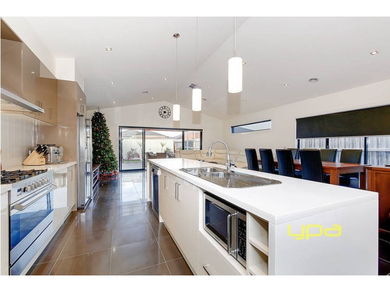 2/26 Jade Way, Hillside VIC 3037