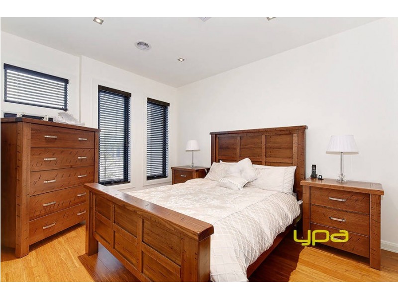 2/26 Jade Way, Hillside VIC 3037