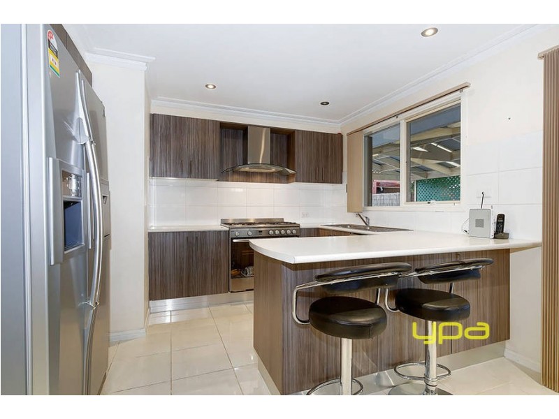 30 Aitken Drive, Delahey VIC 3037