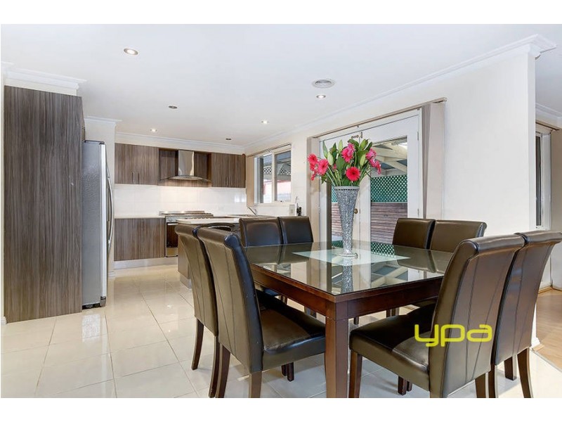 30 Aitken Drive, Delahey VIC 3037