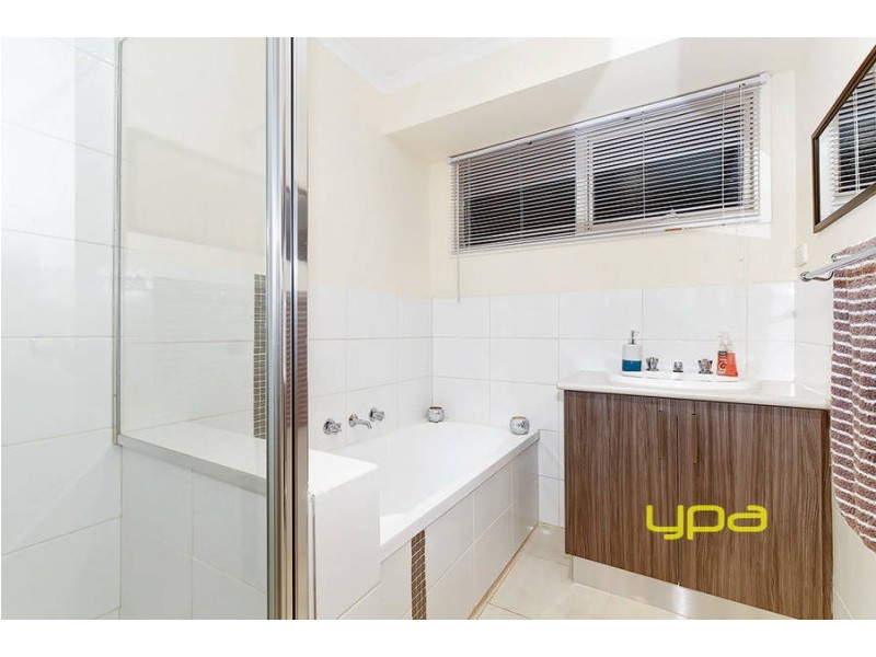 30 Aitken Drive, Delahey VIC 3037