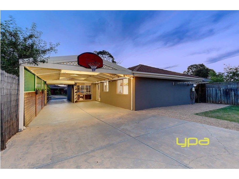 30 Aitken Drive, Delahey VIC 3037