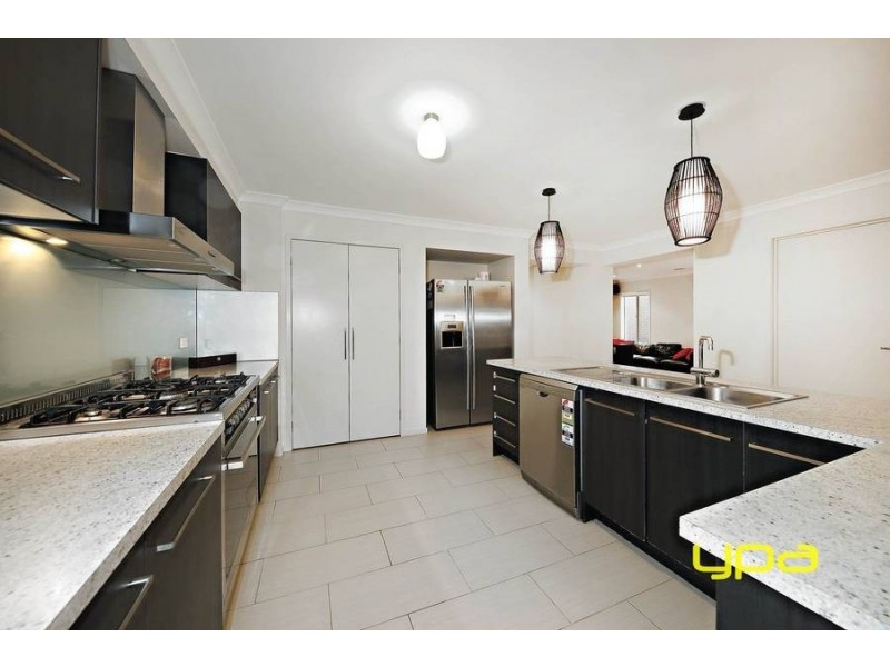 99 George Street, Taylors Hill VIC 3037