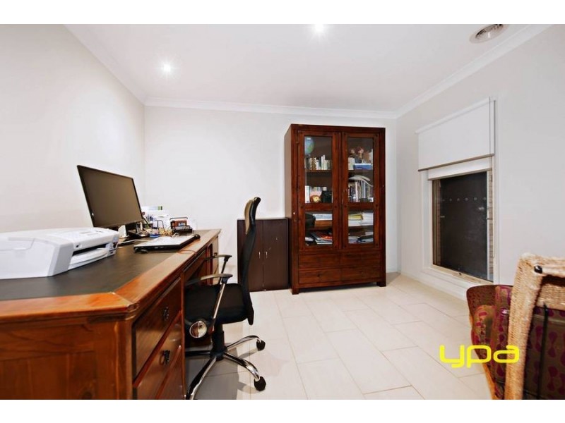 99 George Street, Taylors Hill VIC 3037