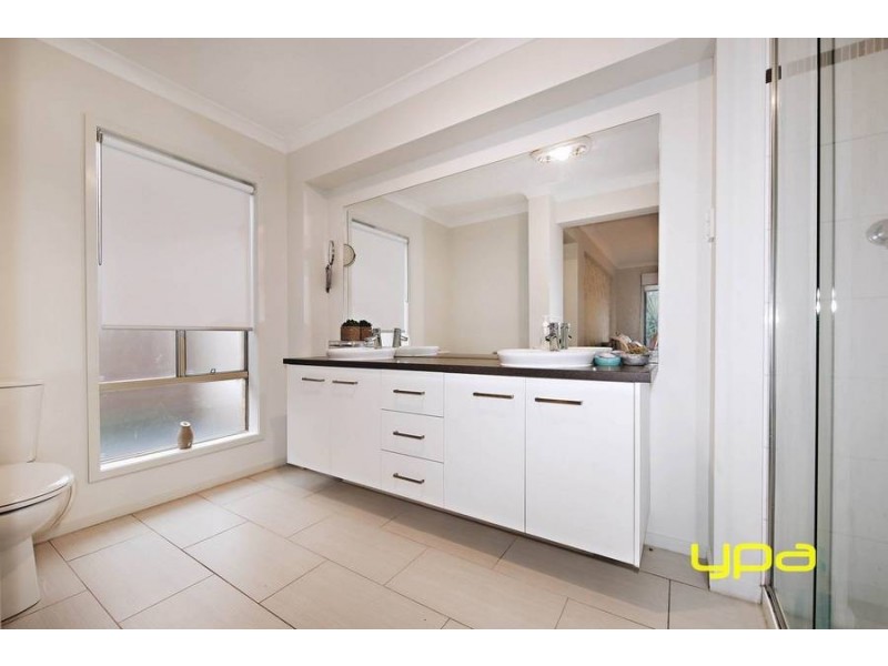 99 George Street, Taylors Hill VIC 3037