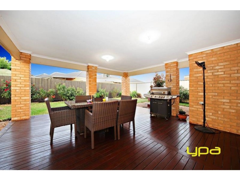 99 George Street, Taylors Hill VIC 3037